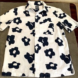 🔹Gap Men’s Standard Fit Navy Floral Button Front Casual Dress Shirt..
